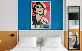 Bob W Madrid Chueca